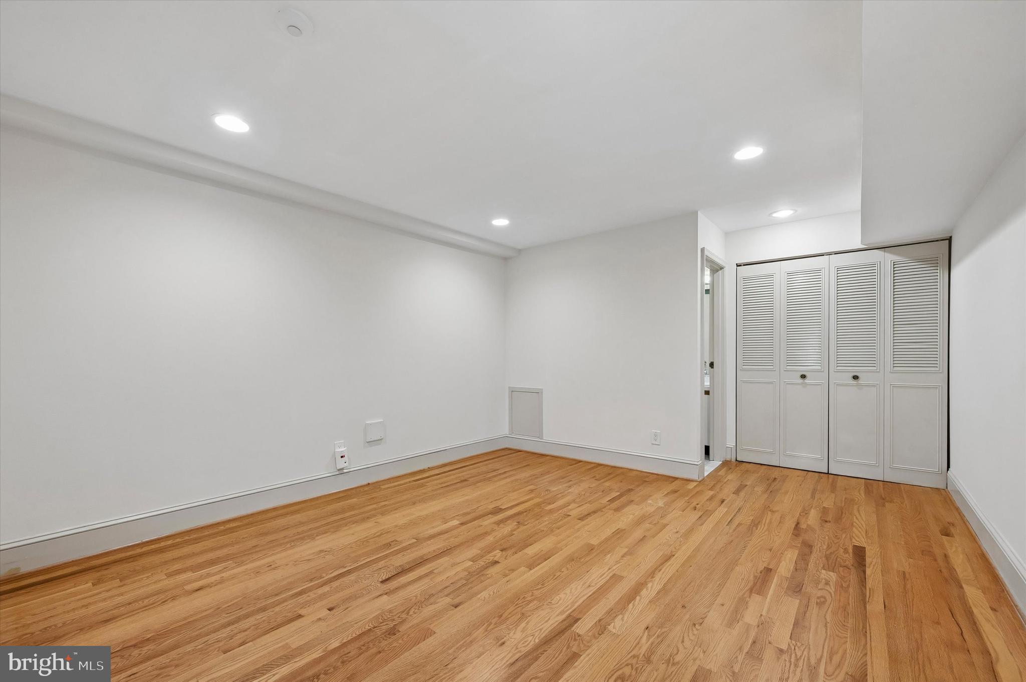 ART MUSEUM AREA - Residential