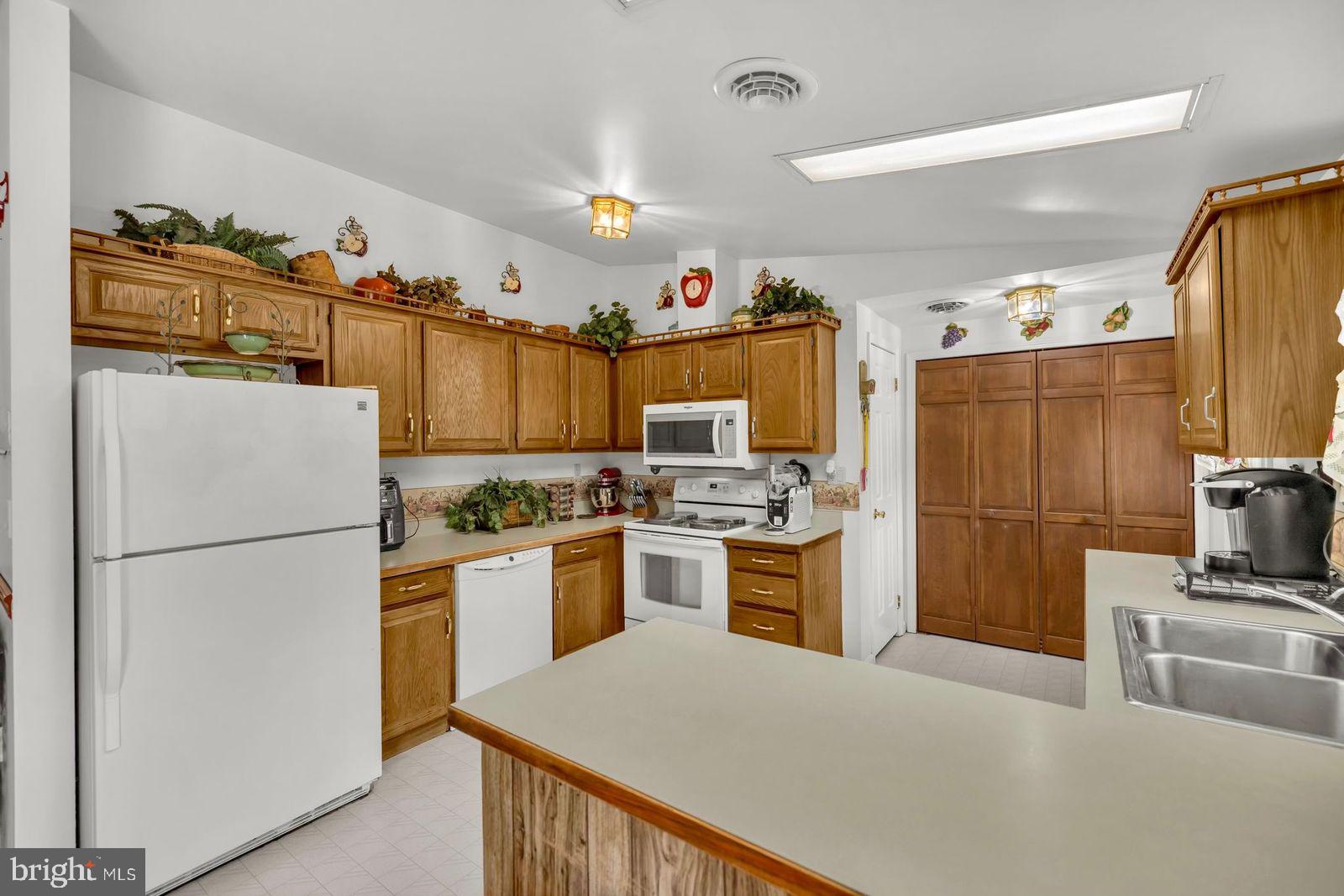 BACKLANDING ESTATES - Residential