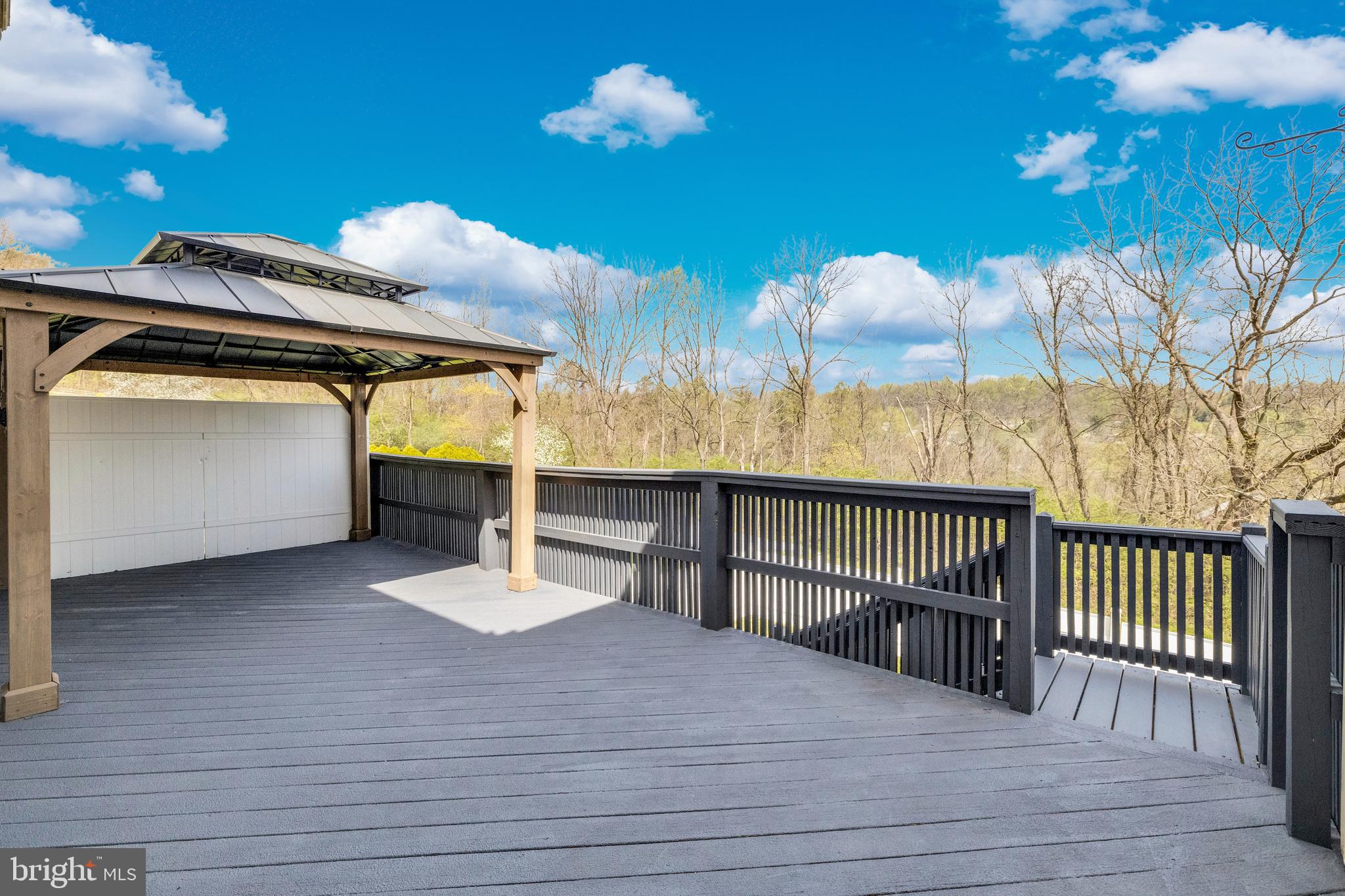 RIDGE CREST - Residential