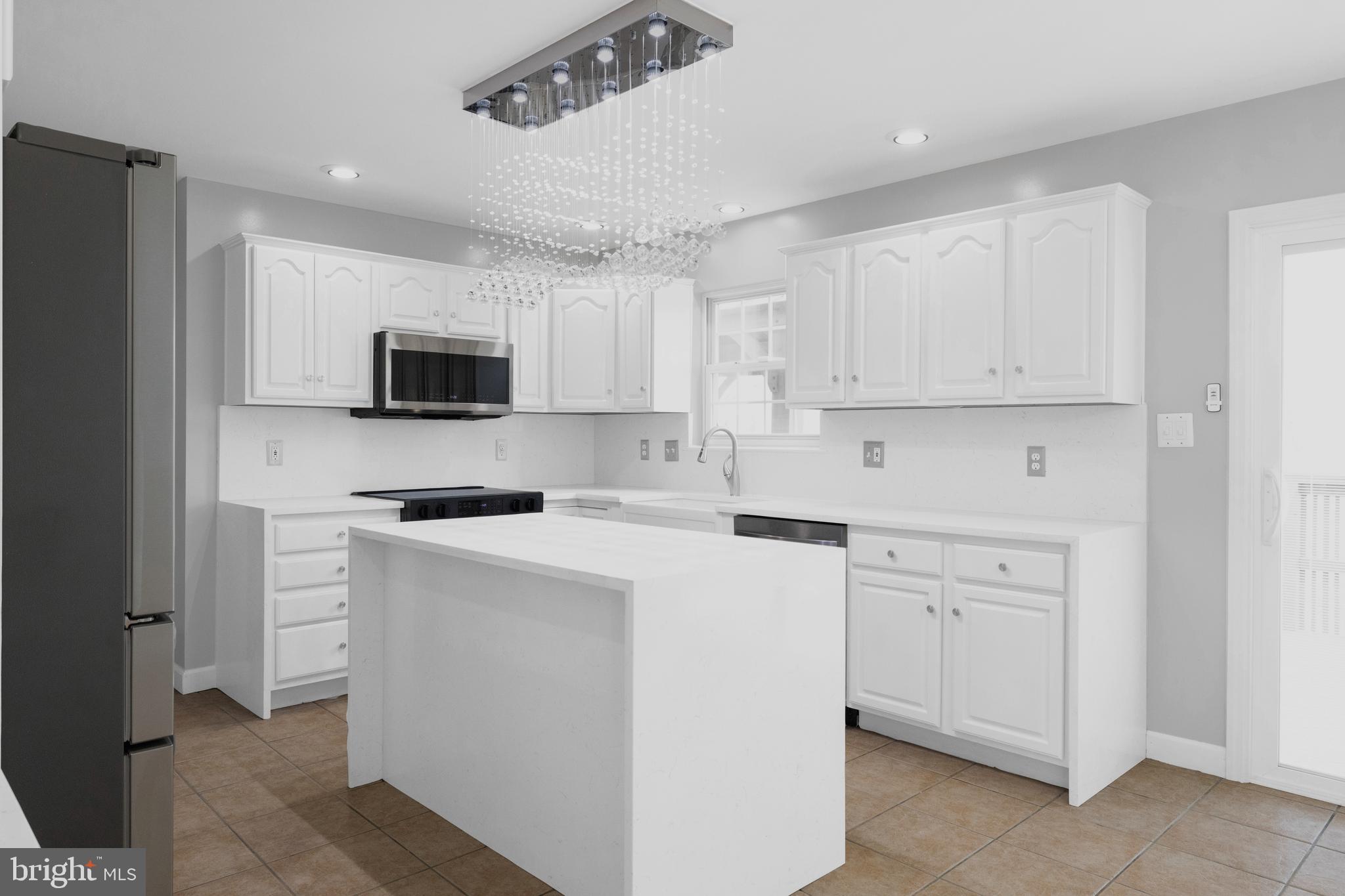 RIDGE CREST - Residential