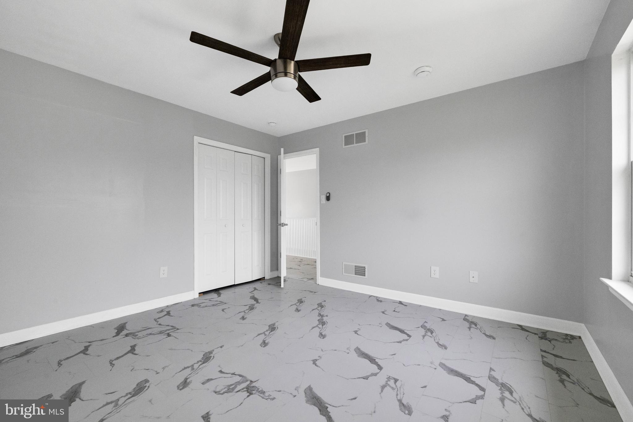 RIDGE CREST - Residential