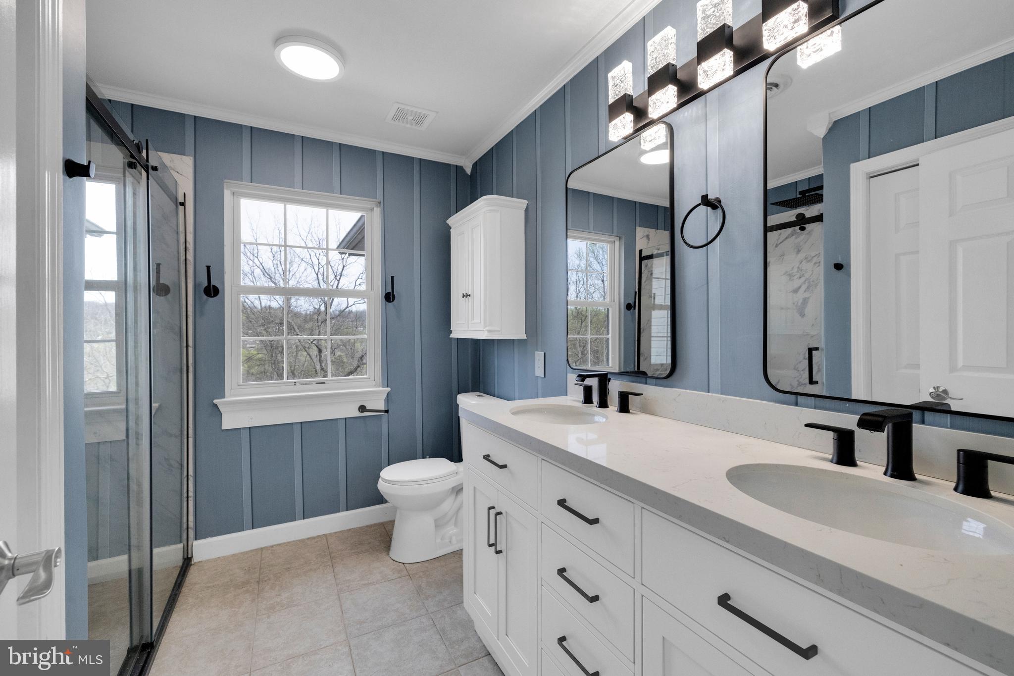 RIDGE CREST - Residential