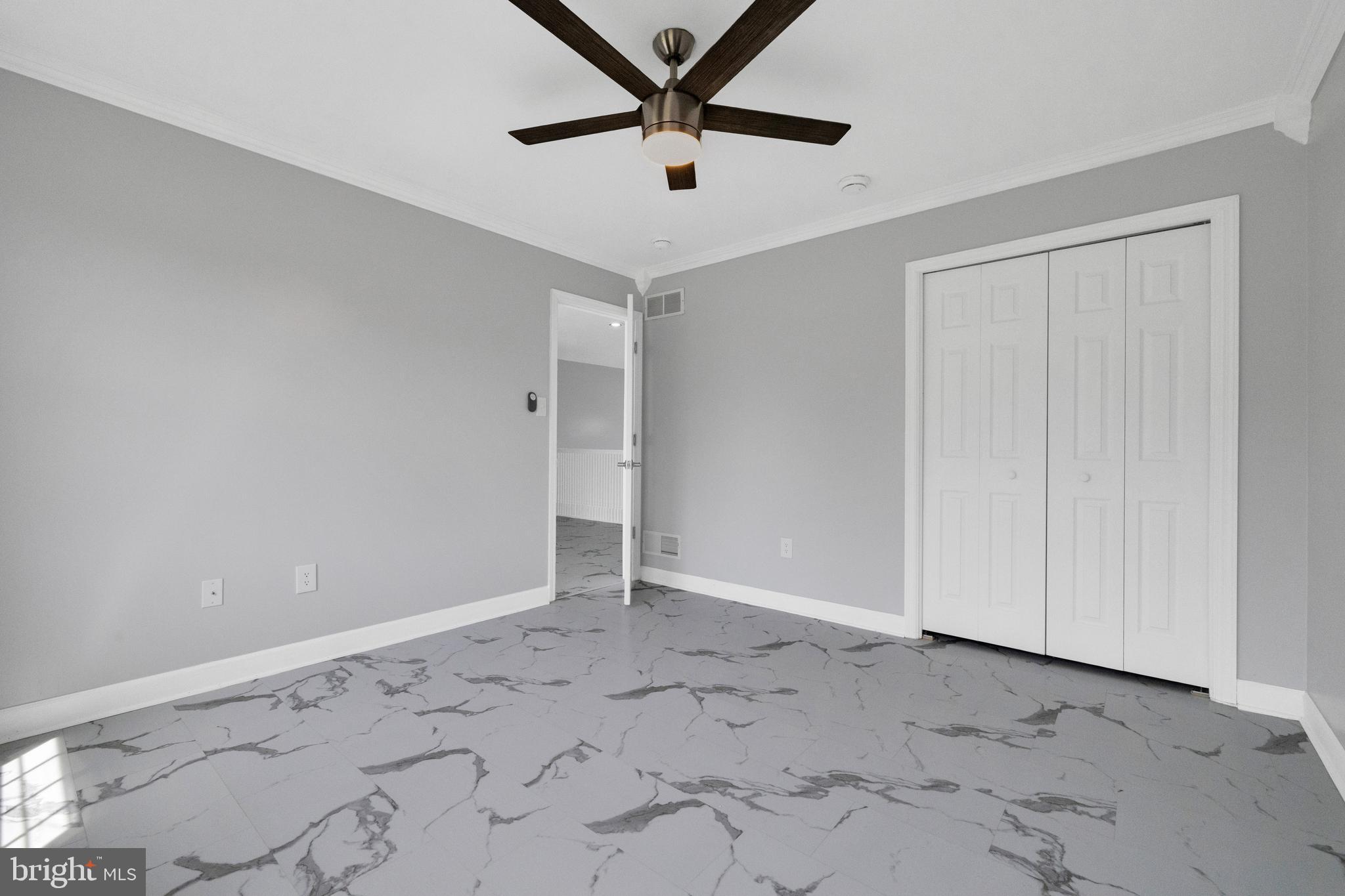 RIDGE CREST - Residential