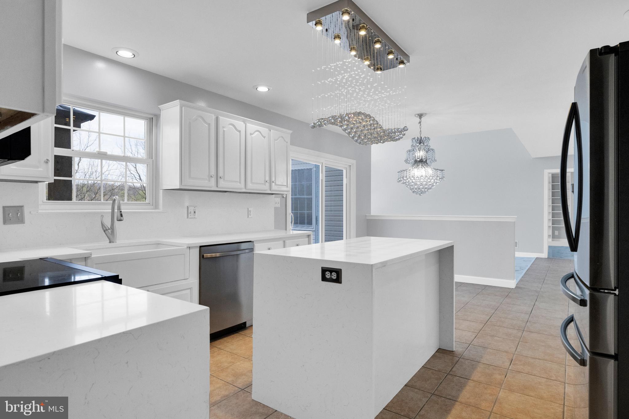 RIDGE CREST - Residential