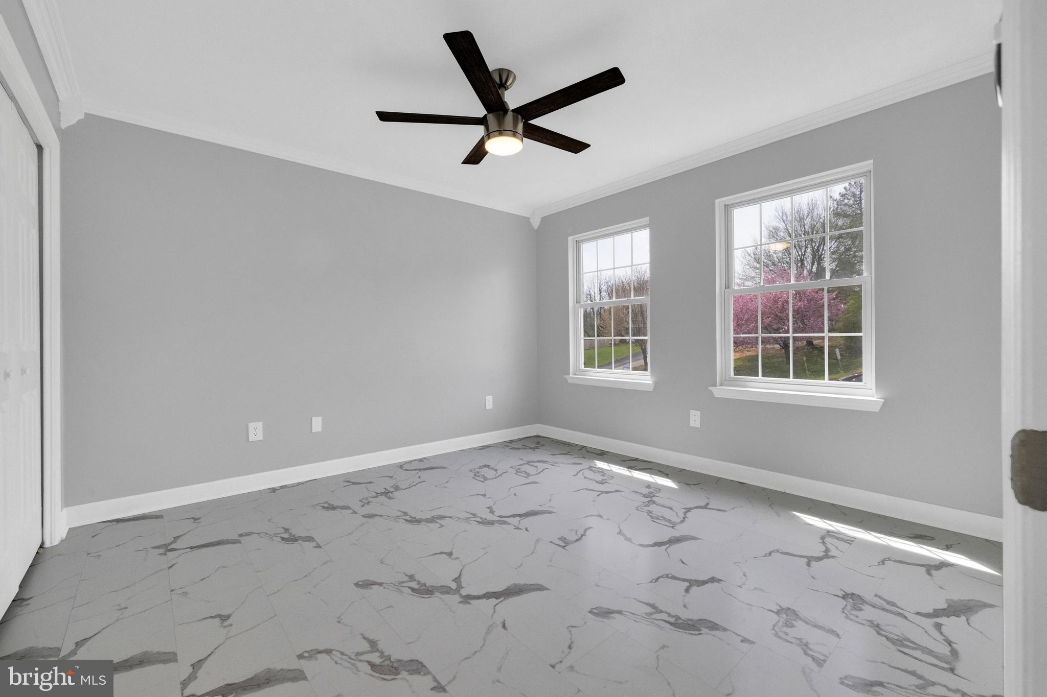 RIDGE CREST - Residential