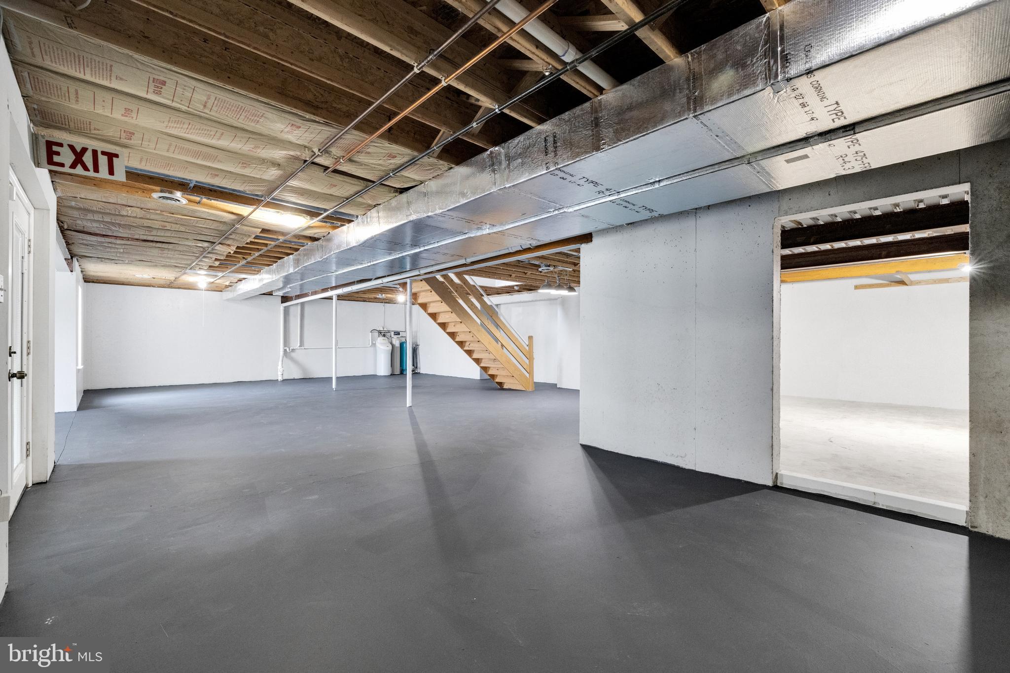 RIDGE CREST - Residential