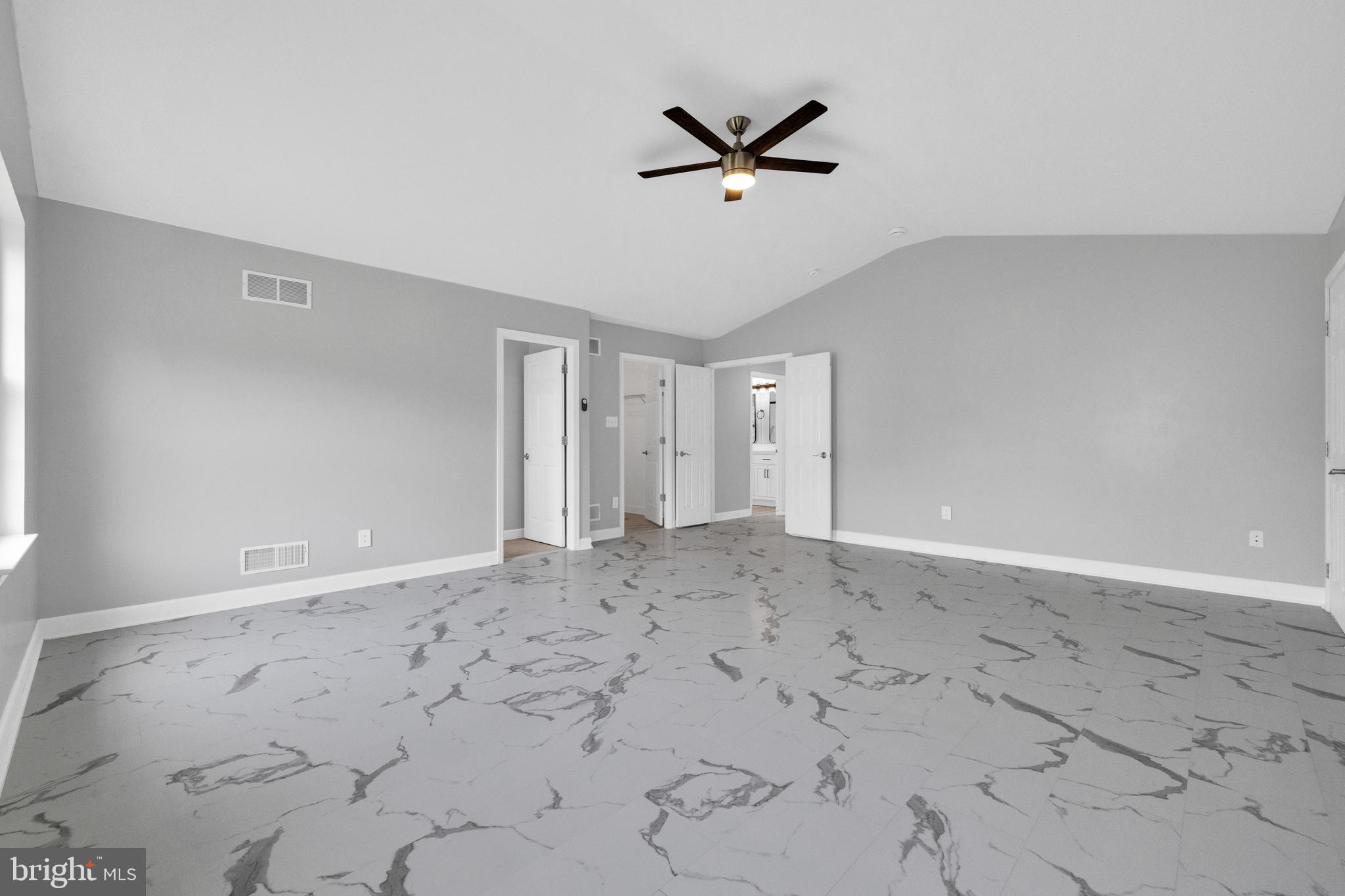 RIDGE CREST - Residential