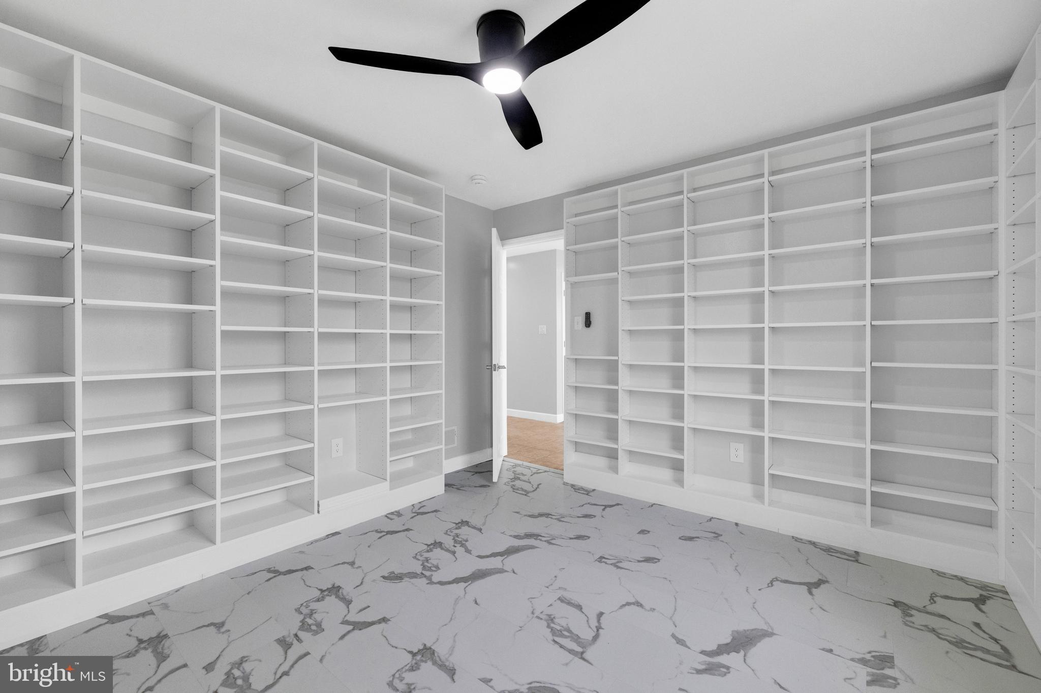 RIDGE CREST - Residential