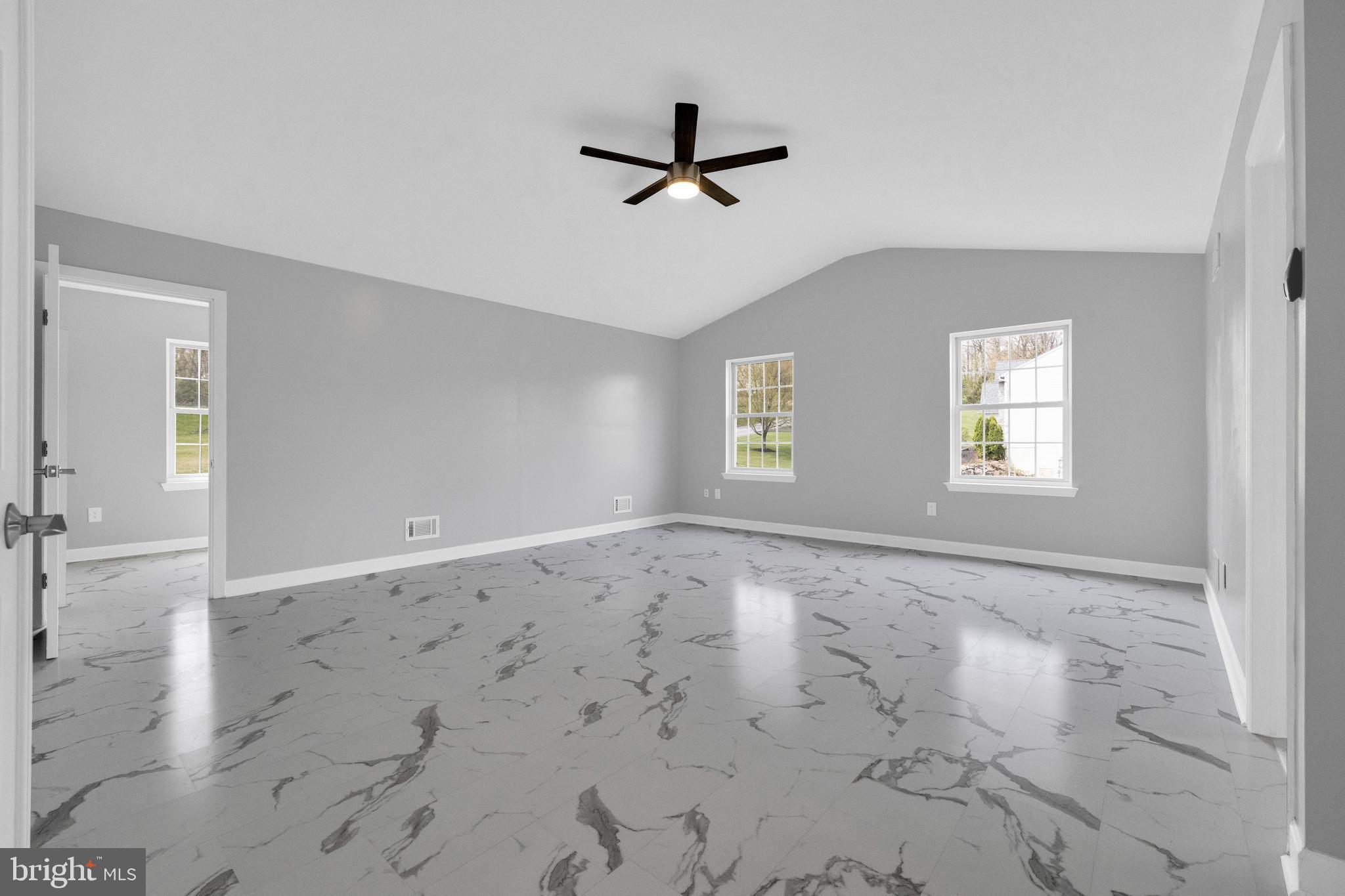 RIDGE CREST - Residential