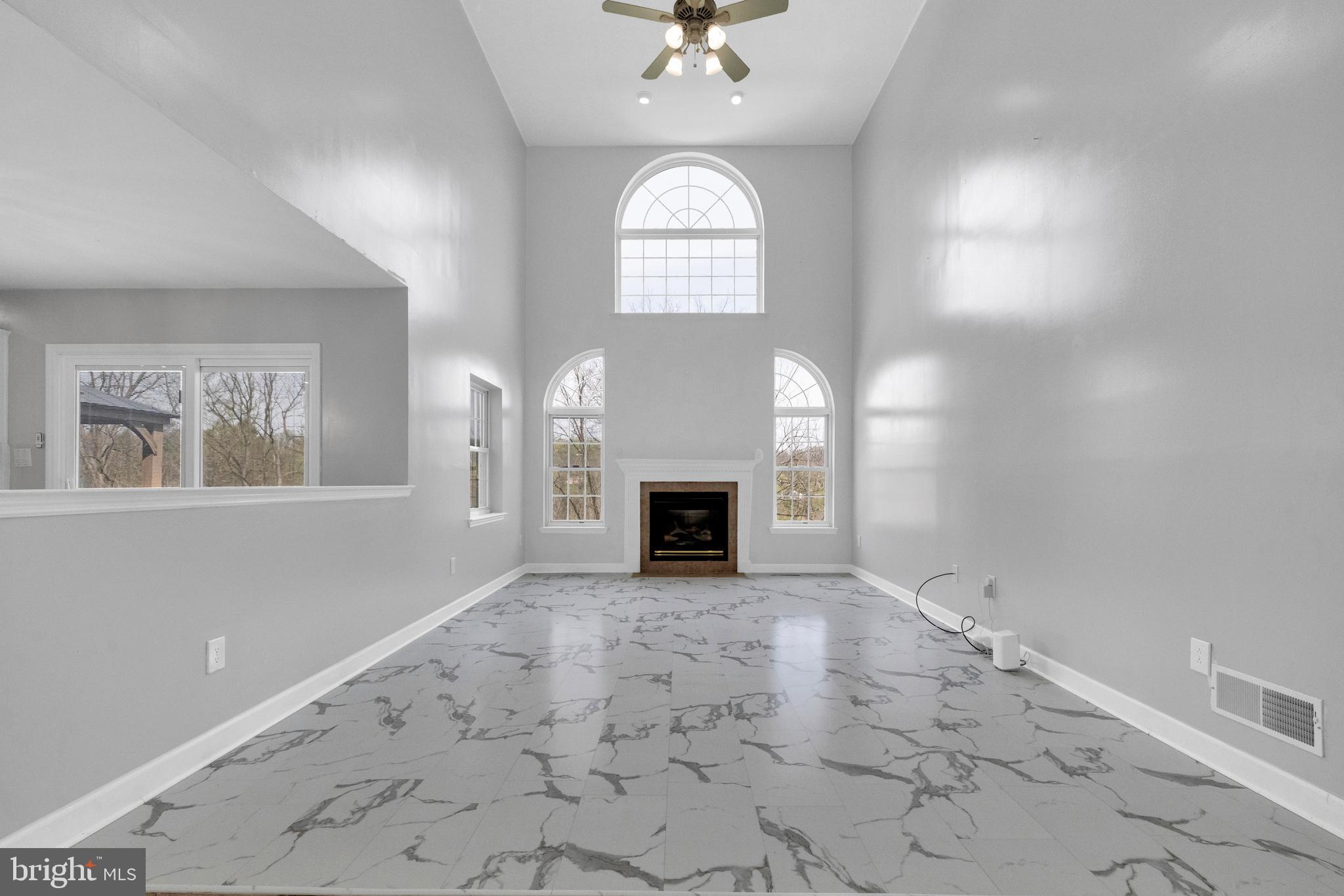 RIDGE CREST - Residential