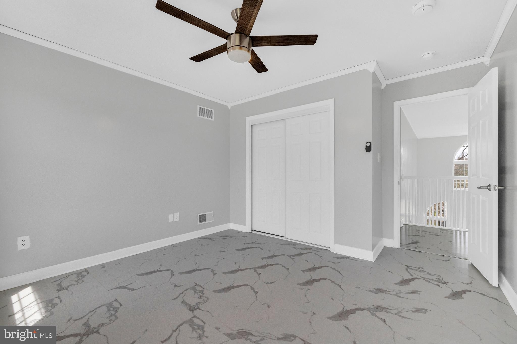 RIDGE CREST - Residential