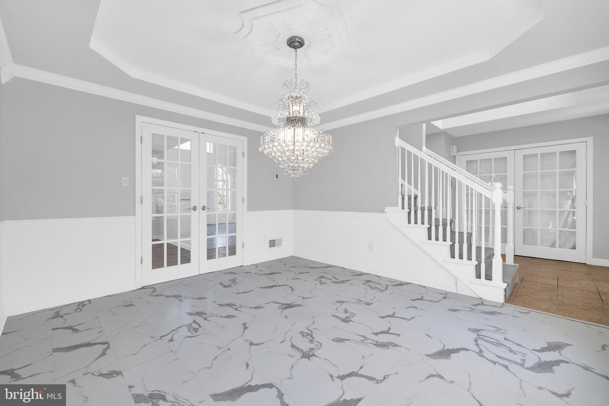 RIDGE CREST - Residential