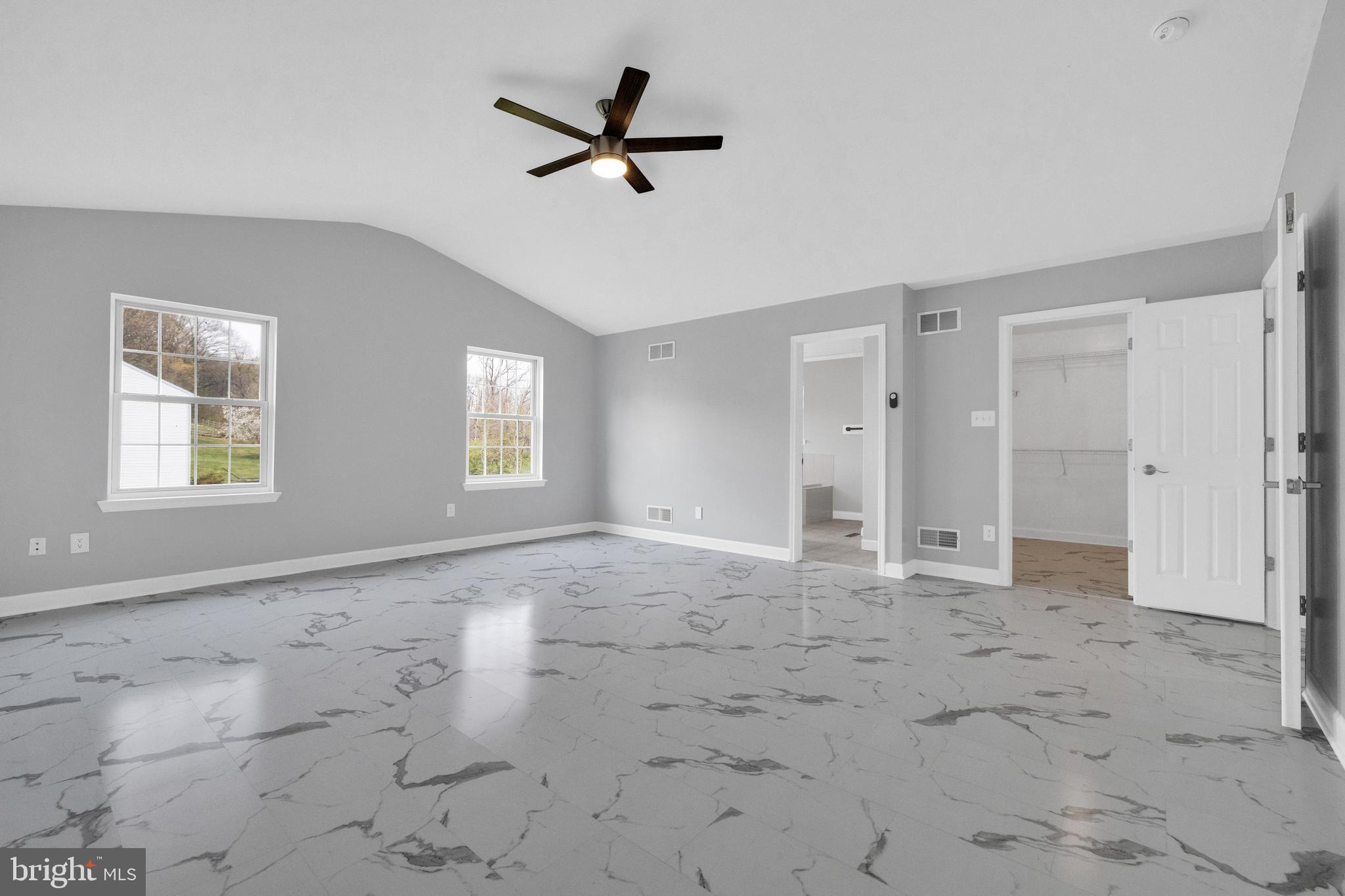 RIDGE CREST - Residential