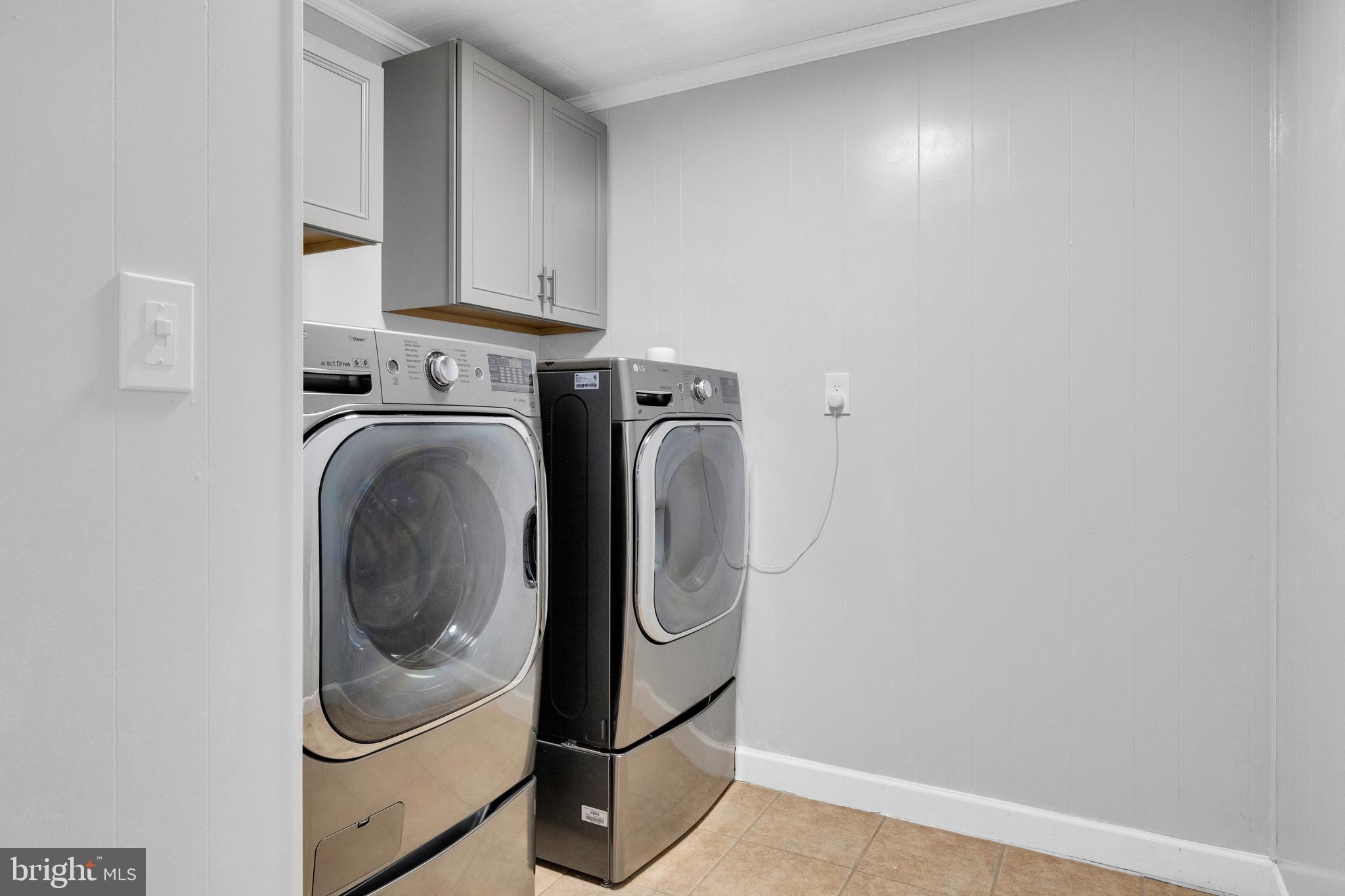 RIDGE CREST - Residential