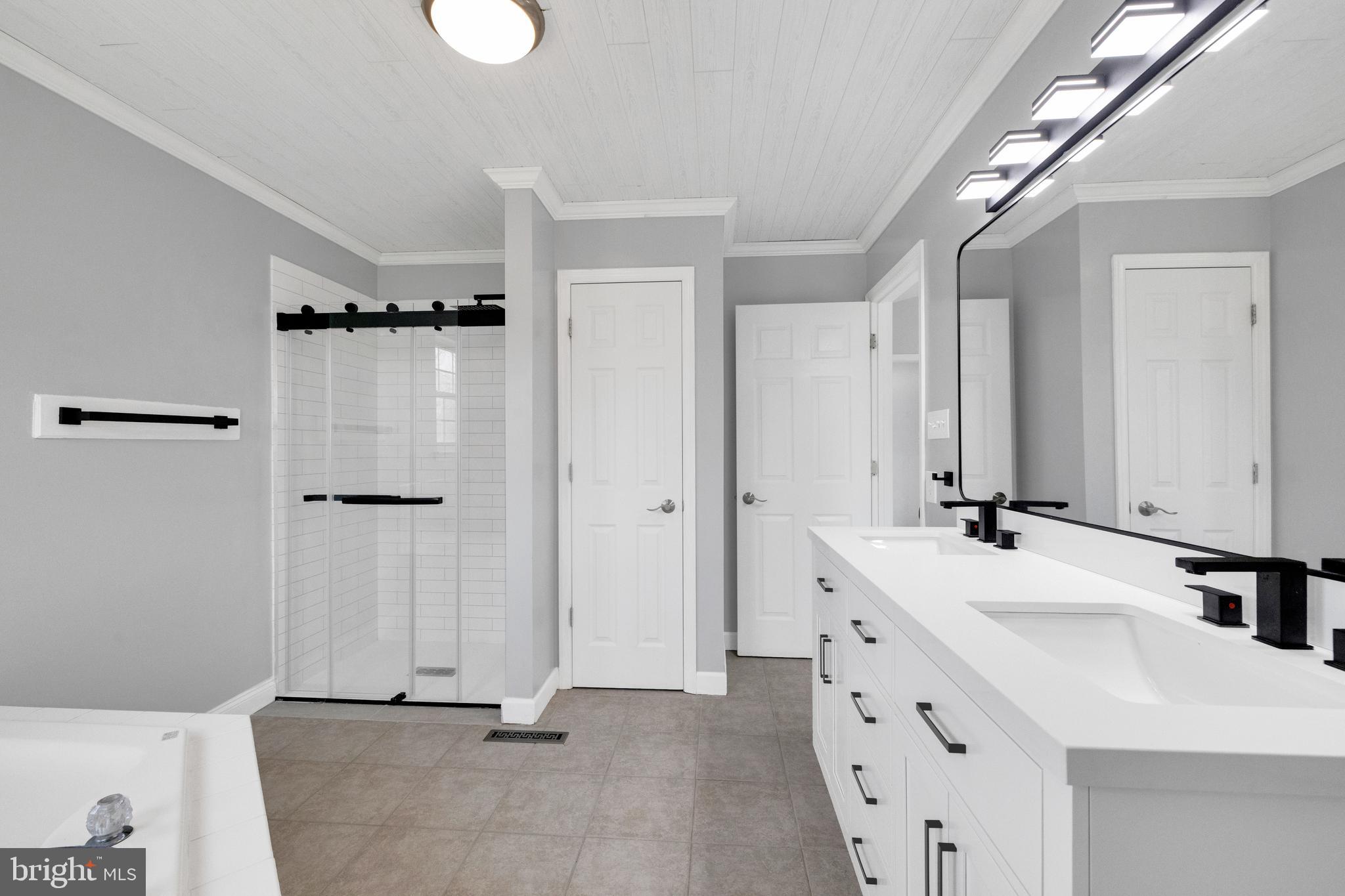 RIDGE CREST - Residential