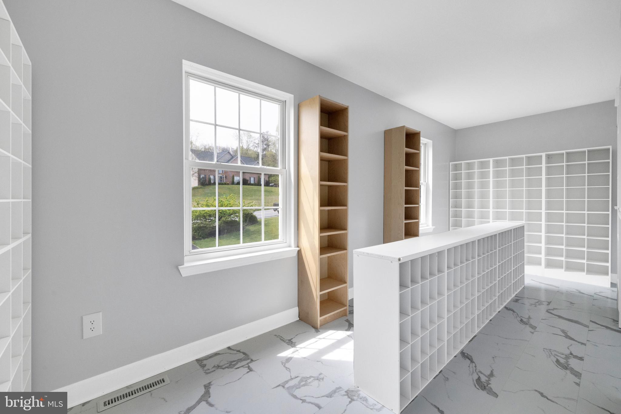 RIDGE CREST - Residential