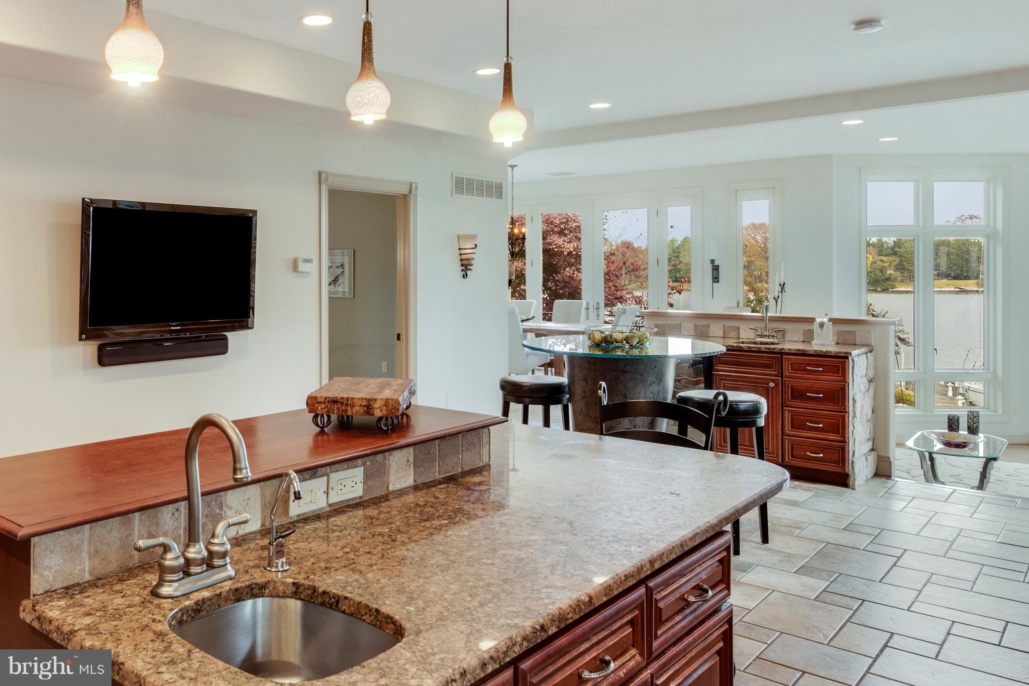 WHITEHALL BEACH - Residential