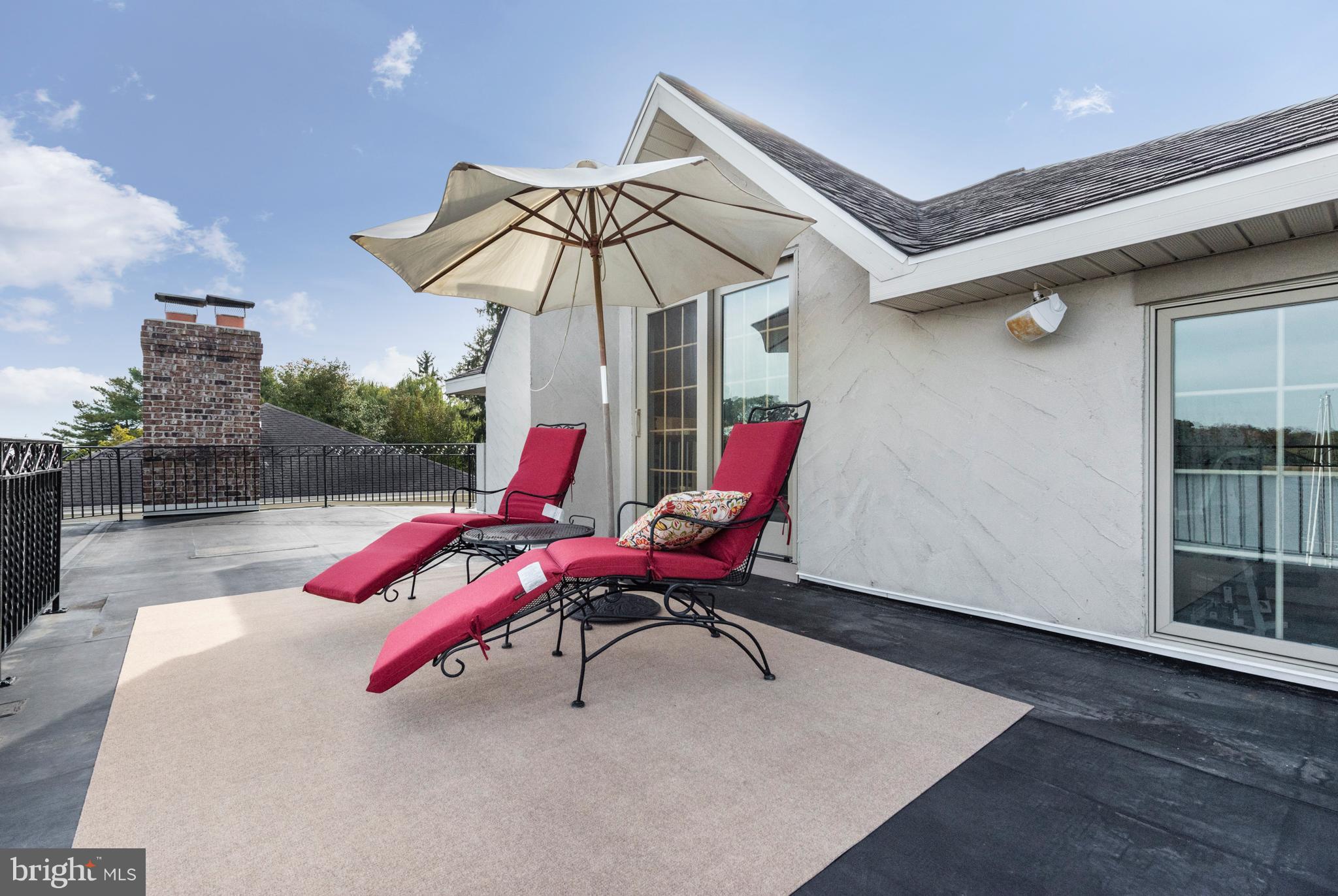 WHITEHALL BEACH - Residential