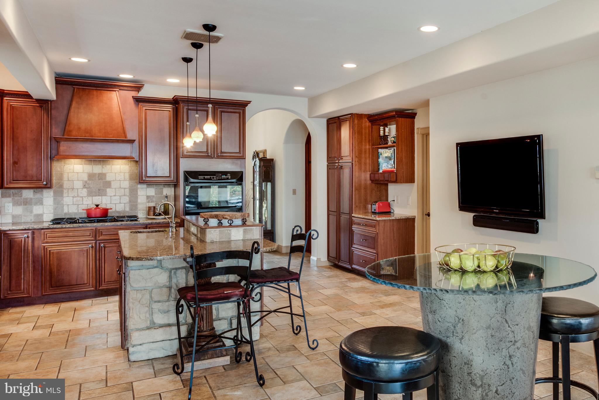 WHITEHALL BEACH - Residential