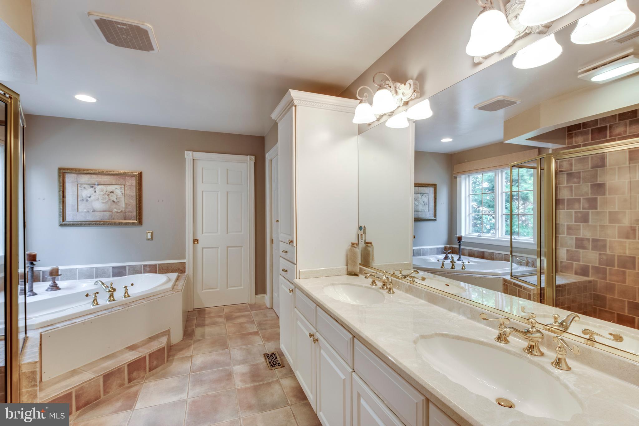 WHITEHALL BEACH - Residential