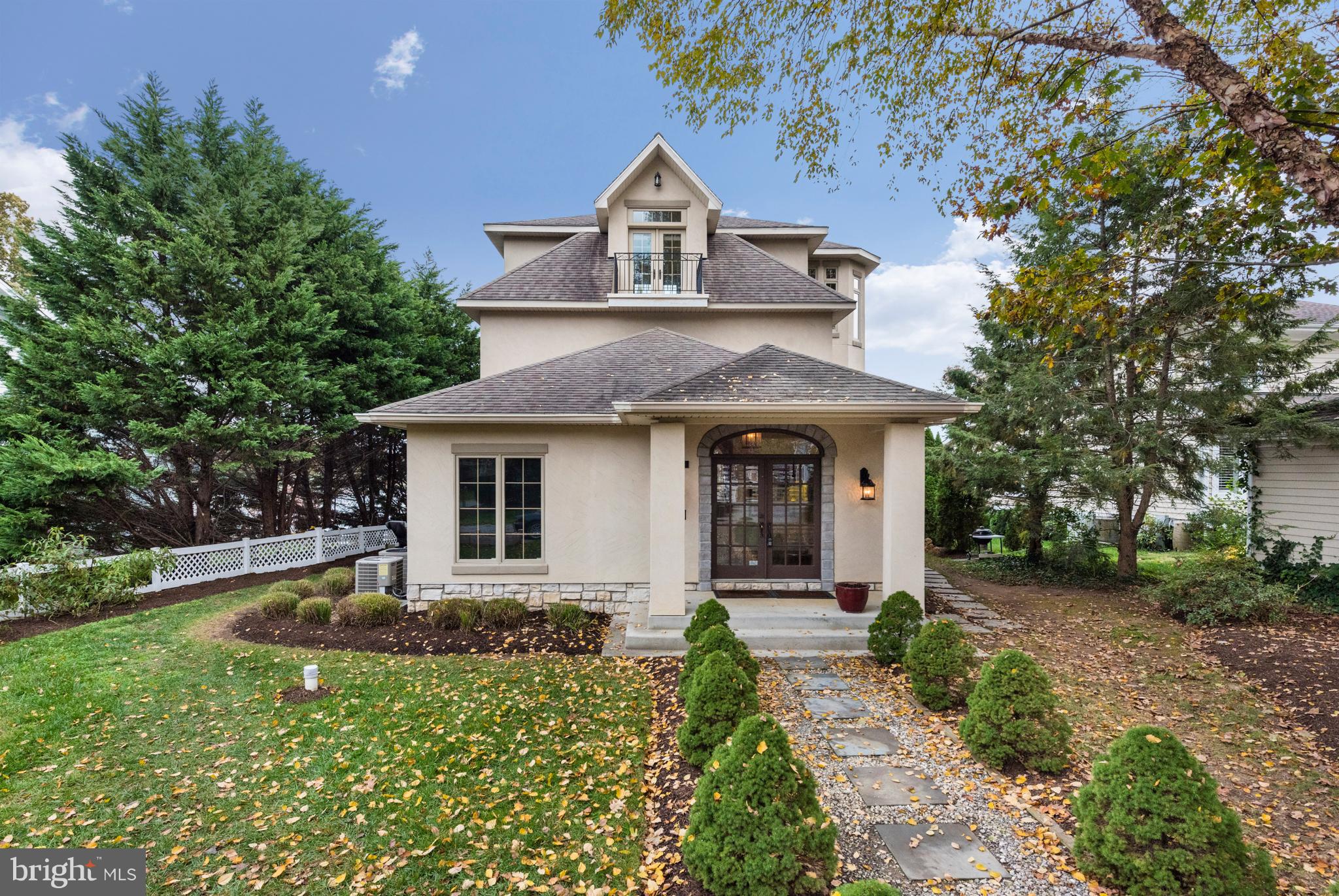 WHITEHALL BEACH - Residential