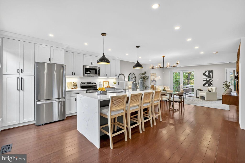 Photo of 14211 Oakpointe Drive, LAUREL, MD 20707 (MLS # MDPG2178898)