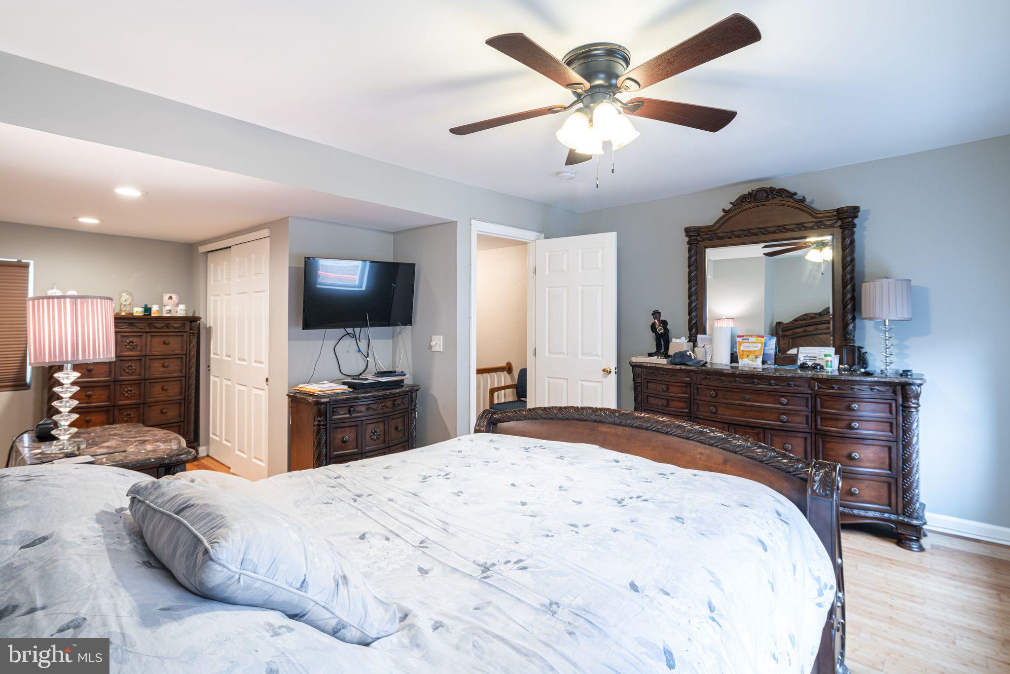 FAIRMOUNT - Residential