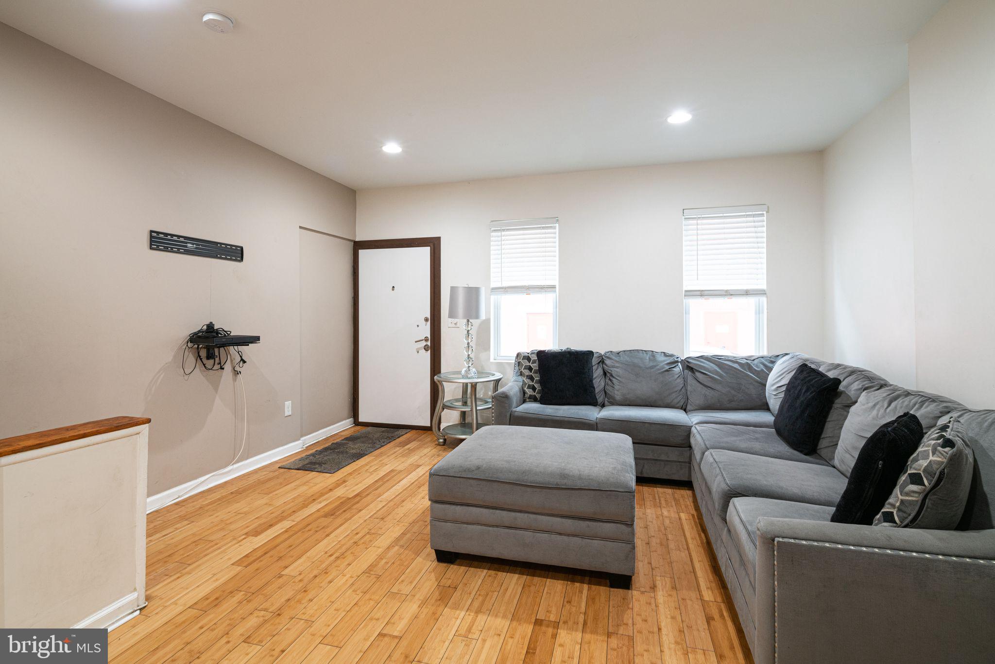FAIRMOUNT - Residential