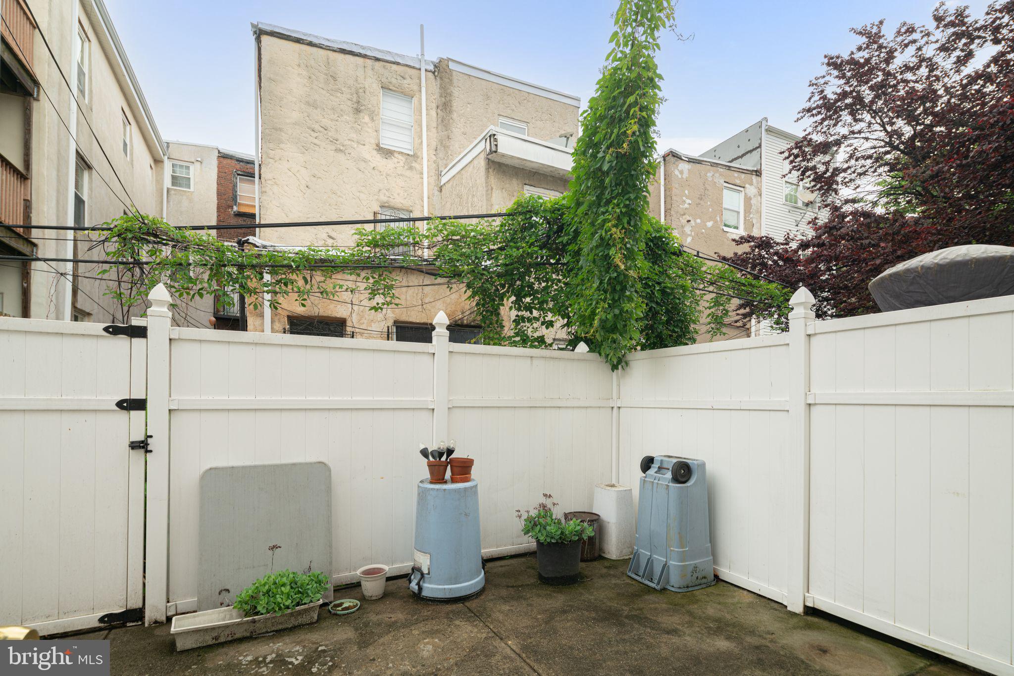 FAIRMOUNT - Residential