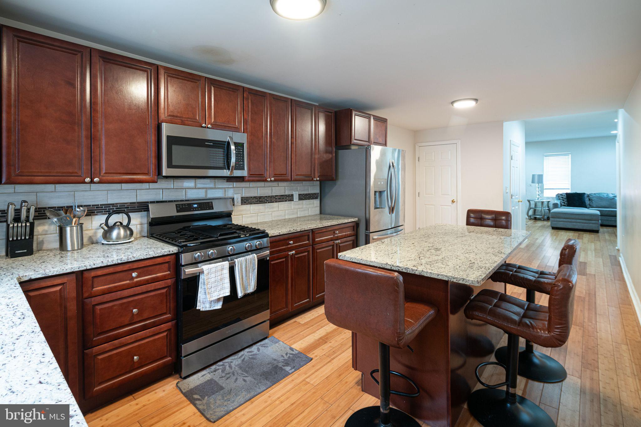 FAIRMOUNT - Residential