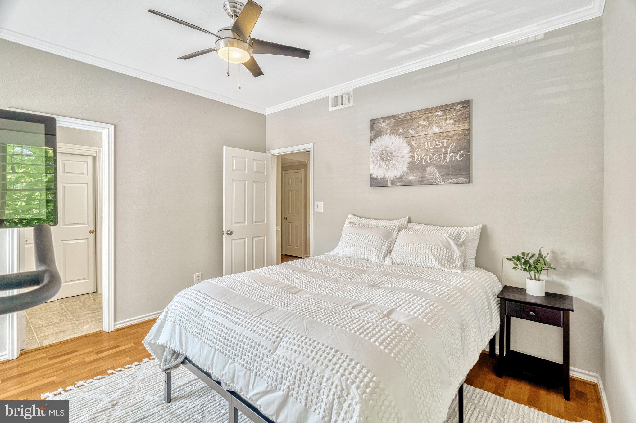 PENDERBROOK SQUARE CONDOMINIUMS - Residential