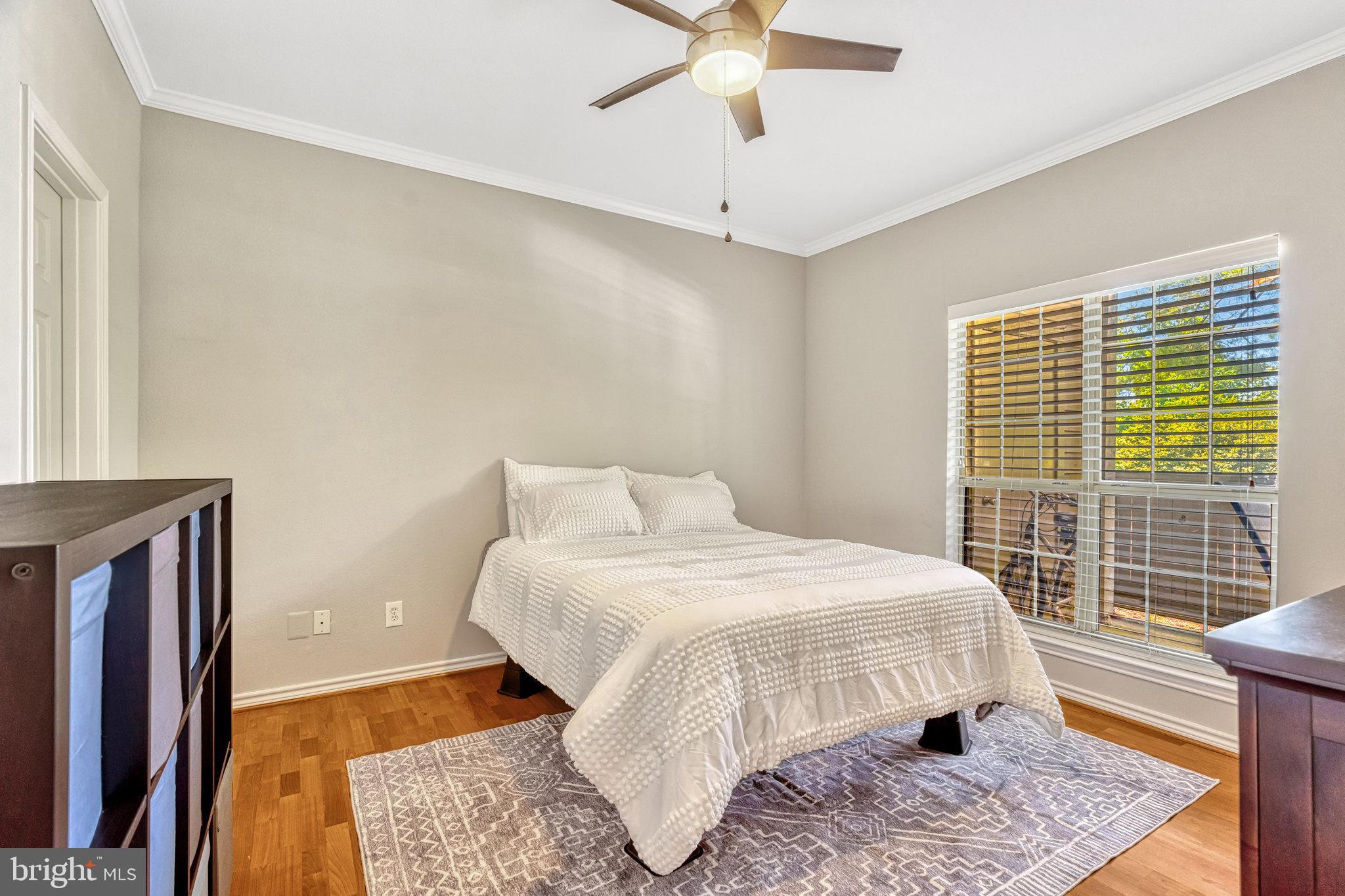 PENDERBROOK SQUARE CONDOMINIUMS - Residential