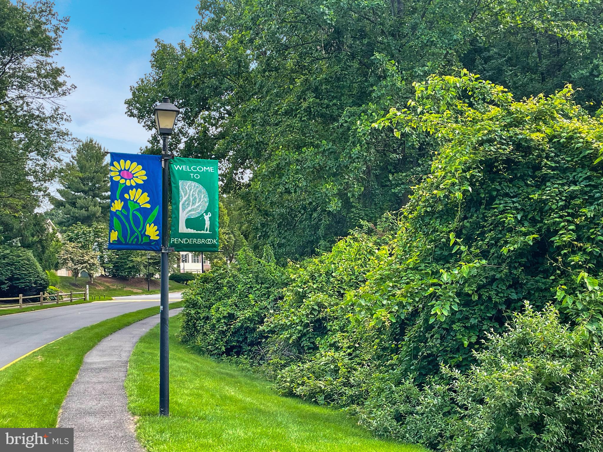 PENDERBROOK SQUARE CONDOMINIUMS - Residential