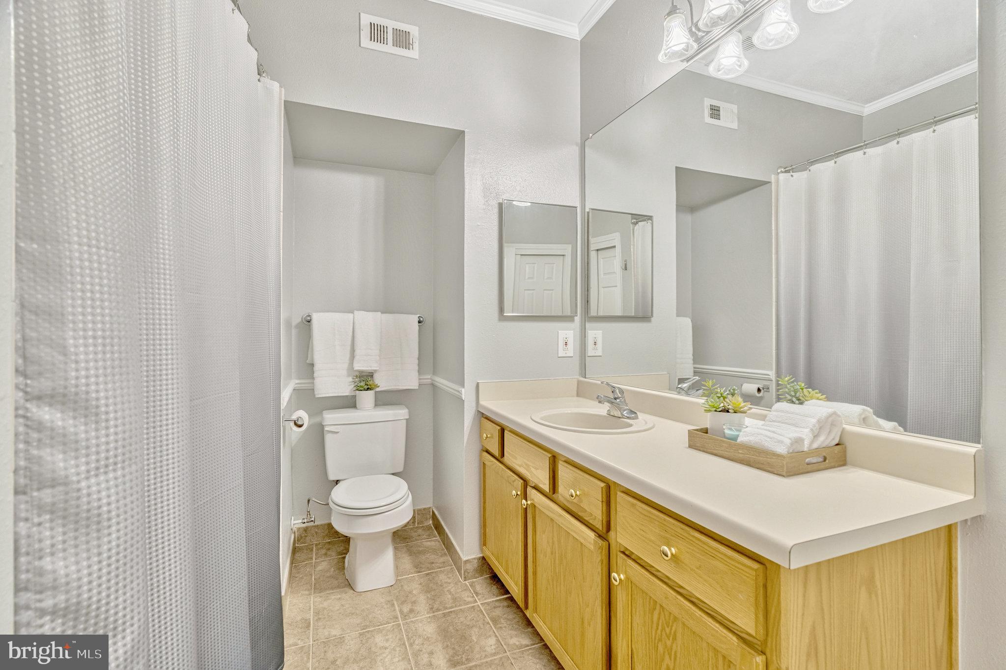 PENDERBROOK SQUARE CONDOMINIUMS - Residential