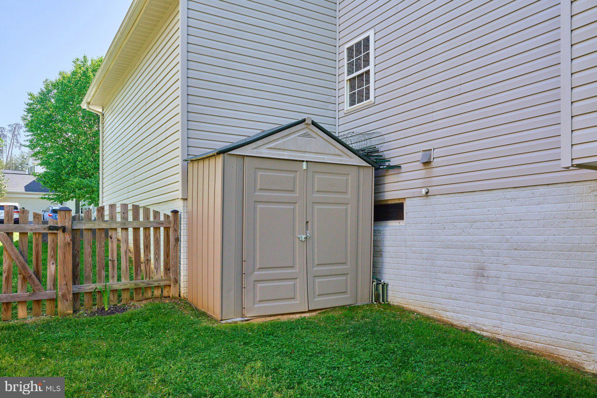 AUTUMN RIDGE - Residential