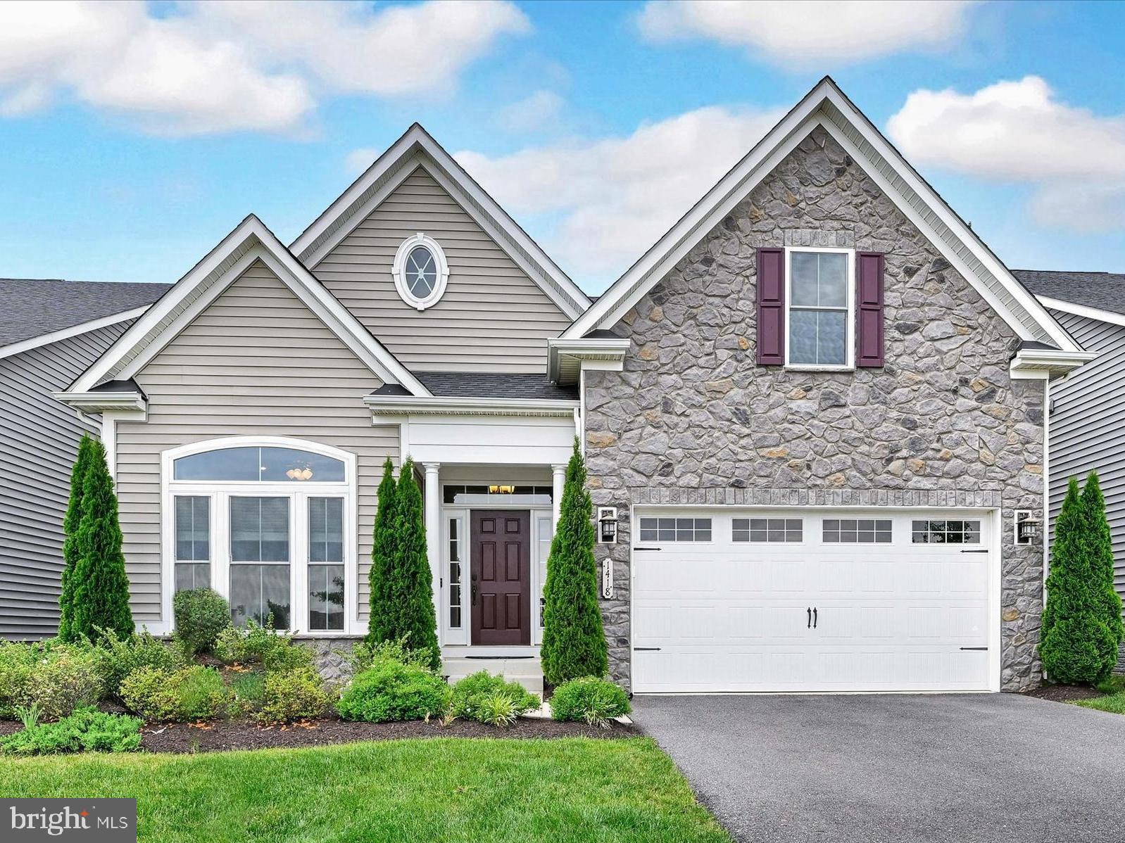TWO RIVERS - Residential