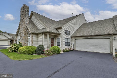 Townhouse For Sale - 6522 Letterkenny Lane<br/> MACUNGIE, PA 18062