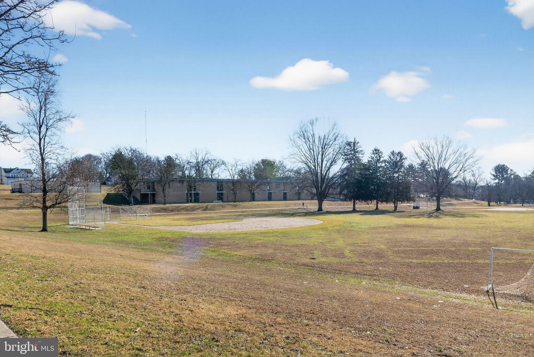 SUBURBIA - Residential