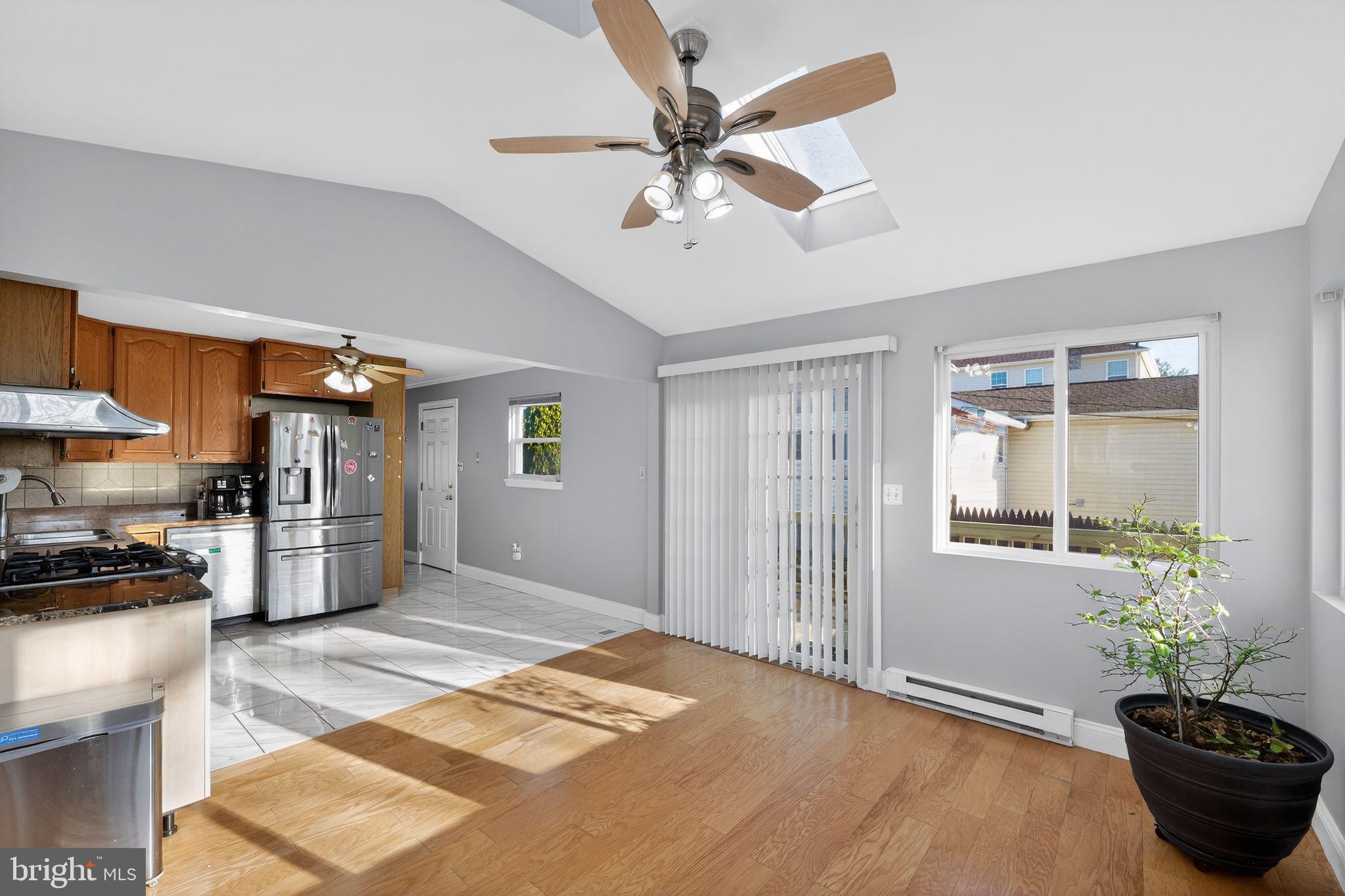 SUBURBIA - Residential