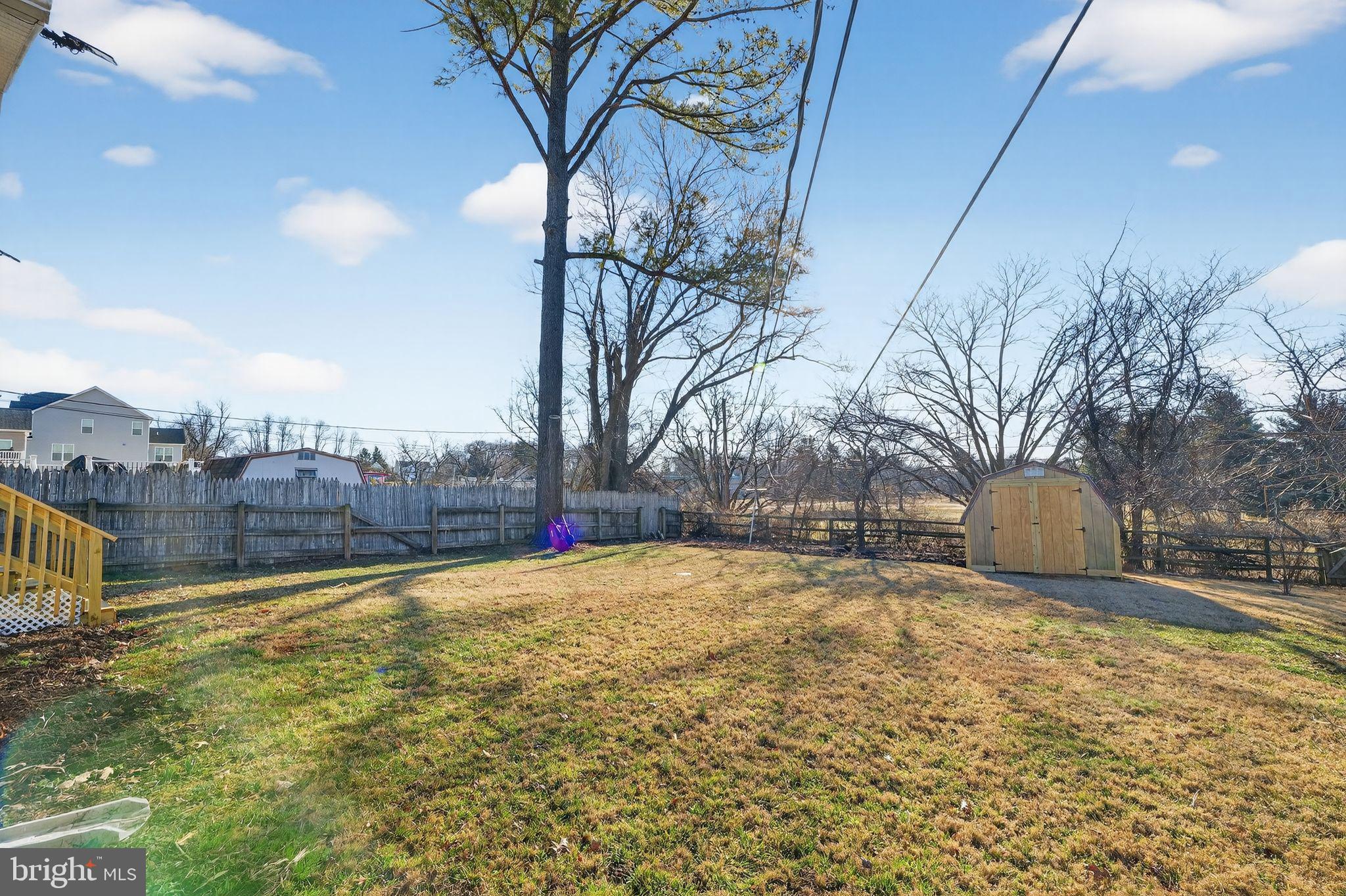 SUBURBIA - Residential