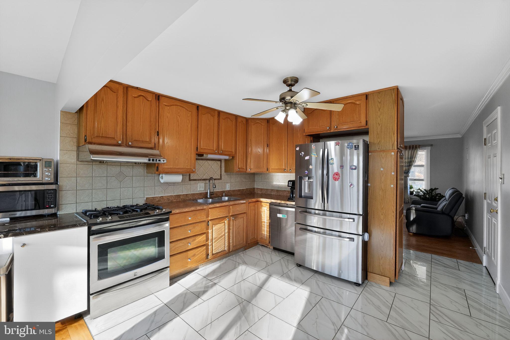 SUBURBIA - Residential