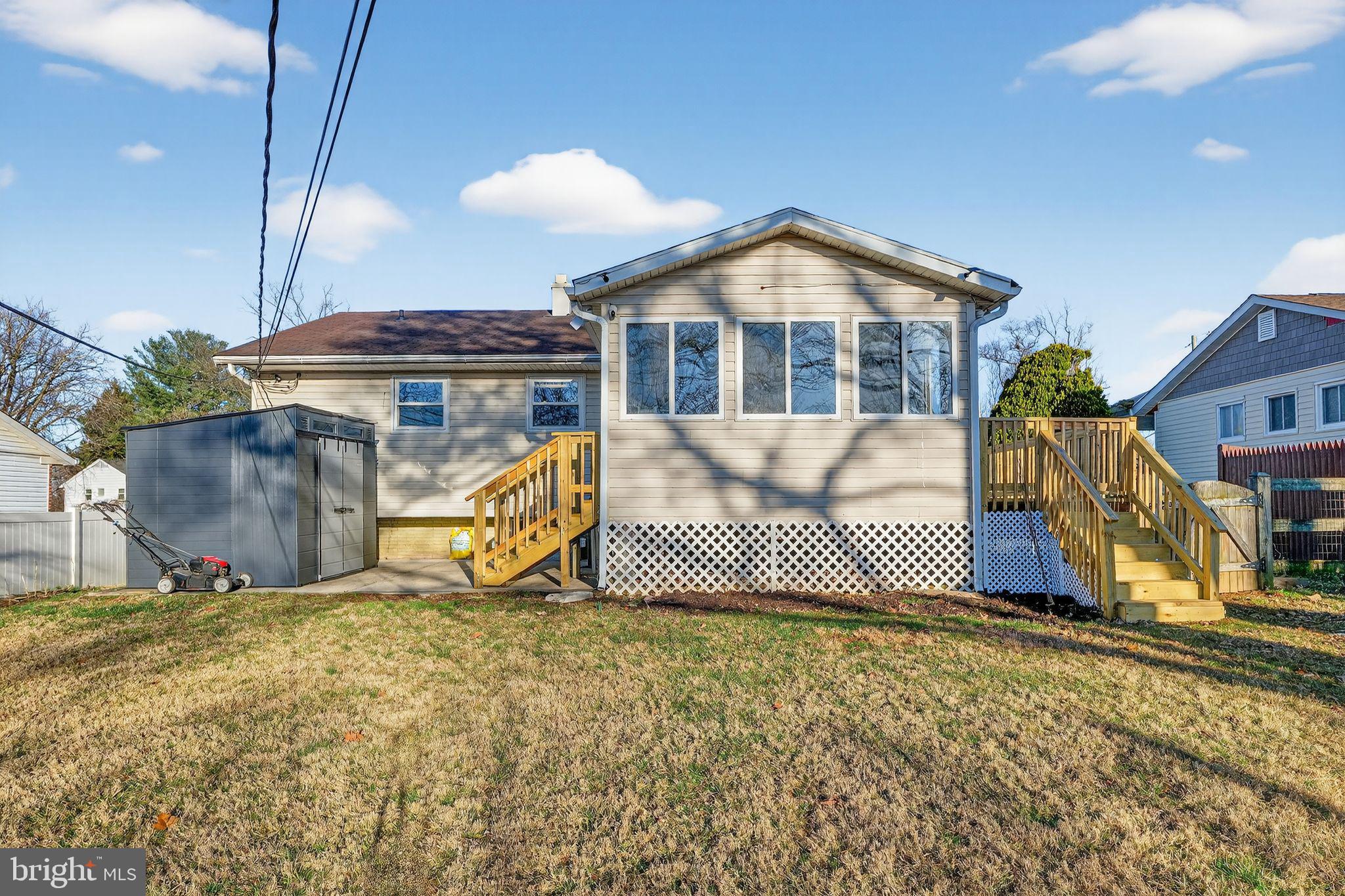 SUBURBIA - Residential