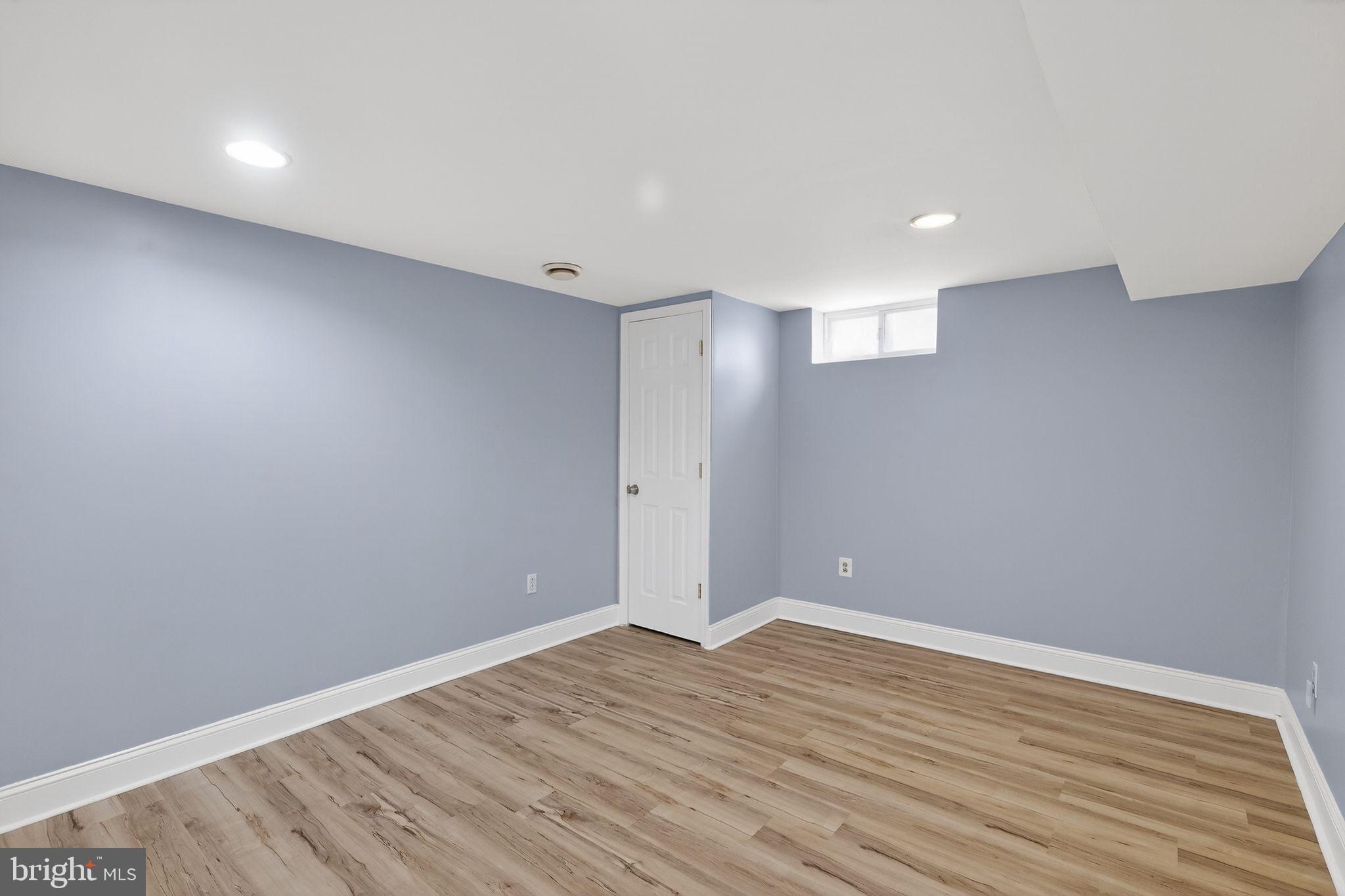 SUBURBIA - Residential