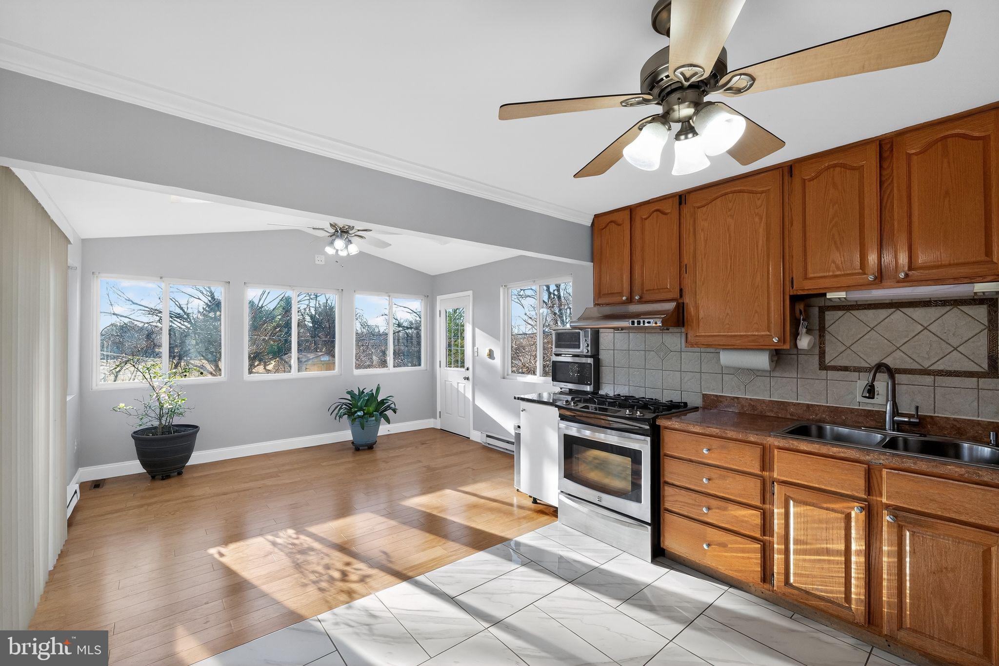 SUBURBIA - Residential