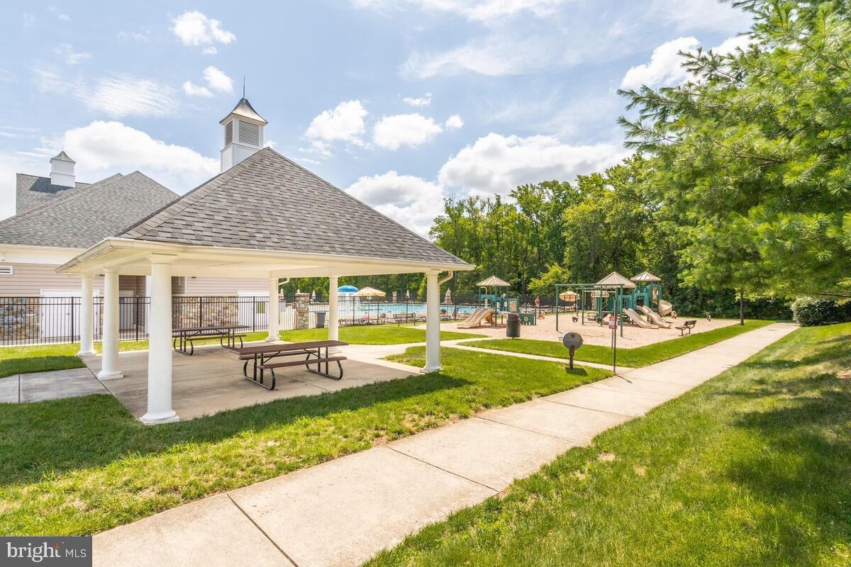 VILLAGES OF DORCHESTER - Residential