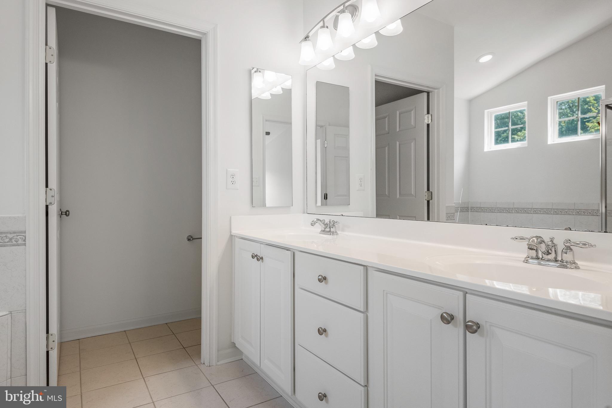 VILLAGES OF DORCHESTER - Residential