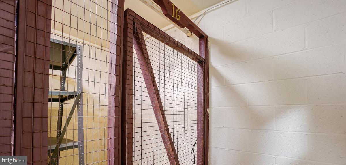 LEISURE WORLD - Residential