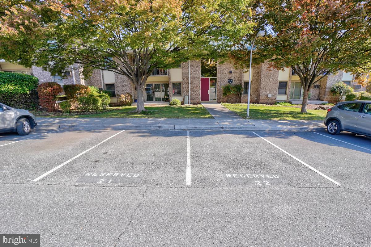 LEISURE WORLD - Residential