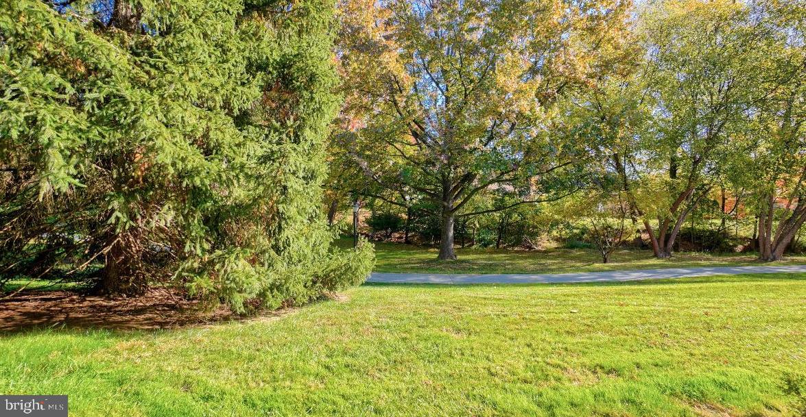 LEISURE WORLD - Residential