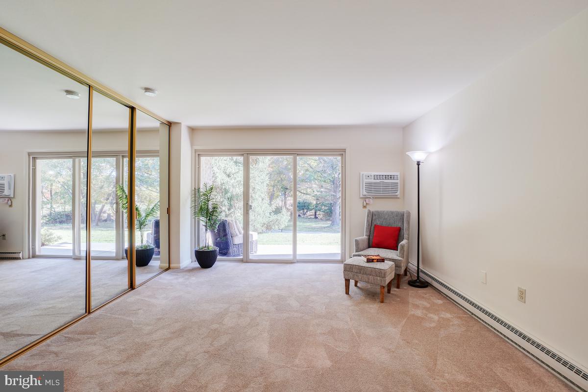 LEISURE WORLD - Residential